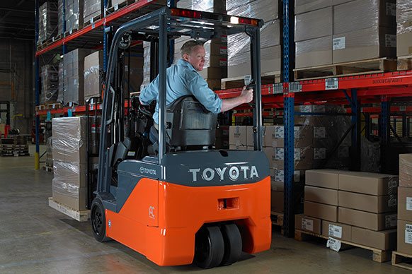 3-Wheel-Electric-Forklift-Image-4